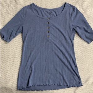 Blue button lettuce trim top size small knit